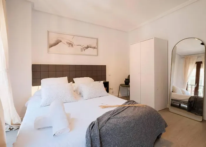 Apartment Atico Cierzo | Nuevo Duplex Terraza | Wifi | 1 Br